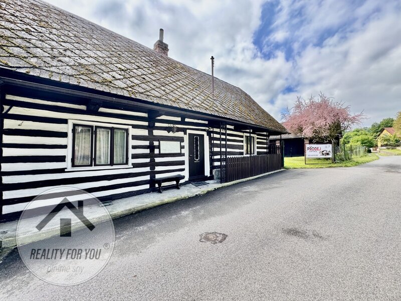 Prodej krásného rodinného domu/chalupy v Rovensku pod Troskami