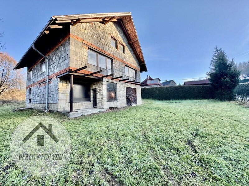 Rozestavěný rodinný dům v obci Jesenný, okr. Semily