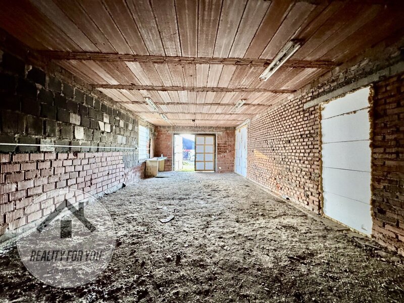 Rozestavěný rodinný dům v obci Jesenný, okr. Semily