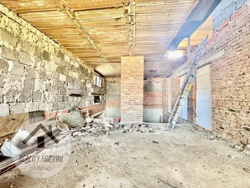 Rozestavěný rodinný dům v obci Jesenný, okr. Semily