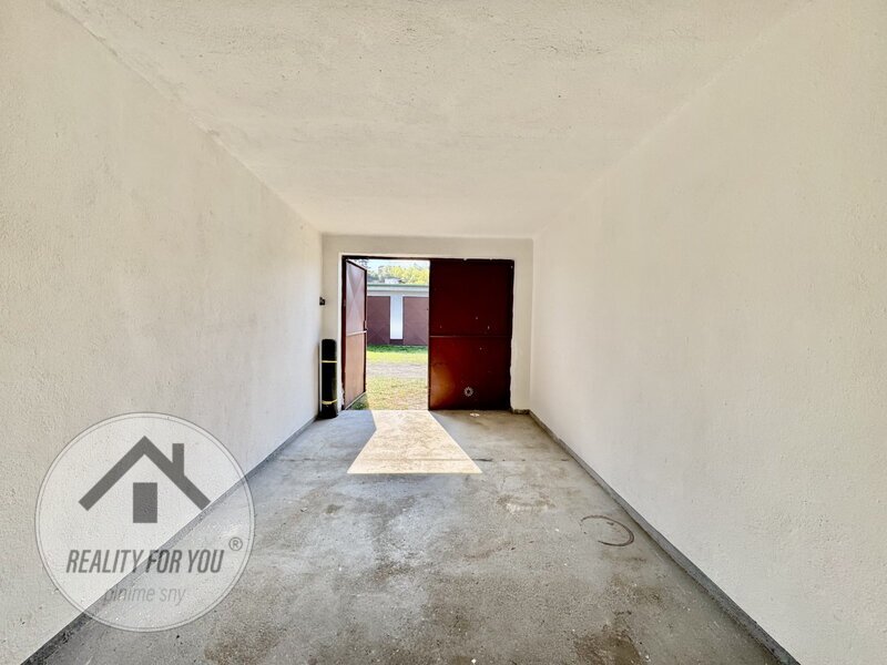 Pronájem garáže Mladá Boleslav, ul. Nádražní "U Akumy"