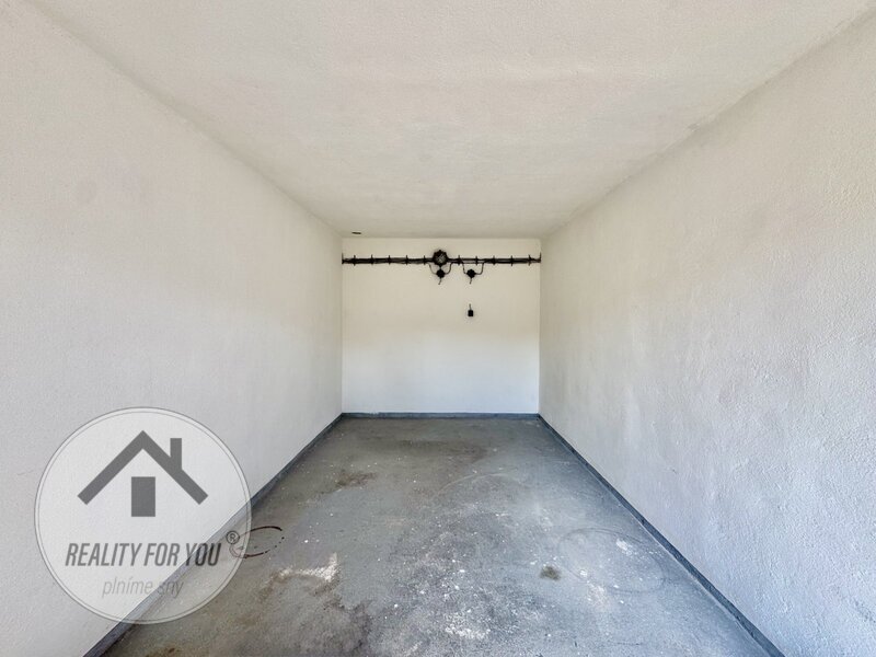 Pronájem garáže Mladá Boleslav, ul. Nádražní "U Akumy"