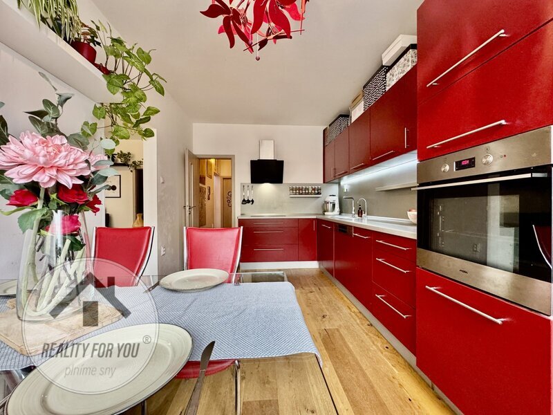 Prodej bytu 3+1 po kompletní rekonstrukci v Liberci, ul. Pazderkova - Rochlice