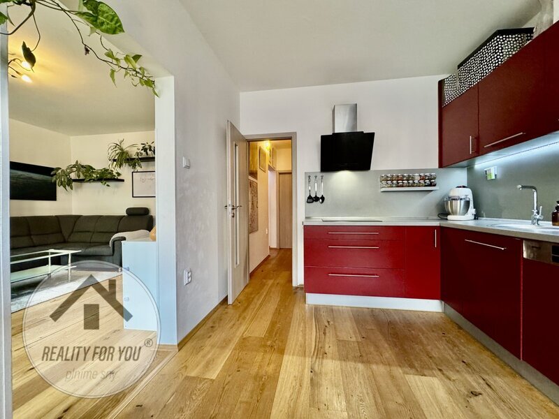 Prodej bytu 3+1 po kompletní rekonstrukci v Liberci, ul. Pazderkova - Rochlice