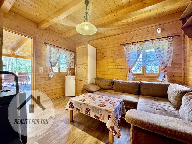 Novostavba dřevěné chatky se zahradou v TOP lokalitě - Noviny pod Ralskem