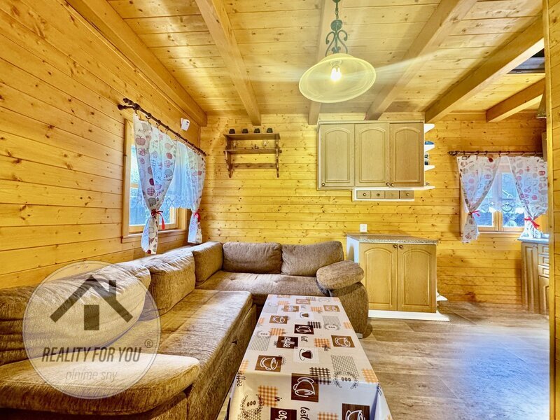 Novostavba dřevěné chatky se zahradou v TOP lokalitě - Noviny pod Ralskem