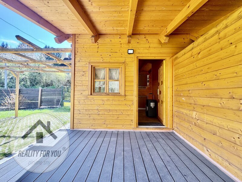 Novostavba dřevěné chatky se zahradou v TOP lokalitě - Noviny pod Ralskem