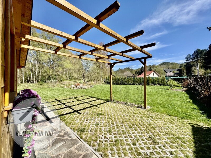 Novostavba dřevěné chatky se zahradou v TOP lokalitě - Noviny pod Ralskem
