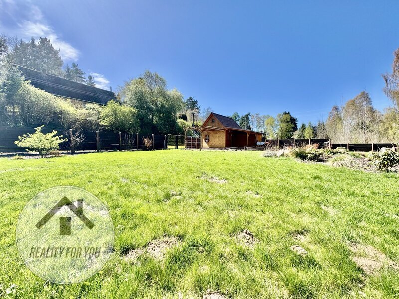 Novostavba dřevěné chatky se zahradou v TOP lokalitě - Noviny pod Ralskem