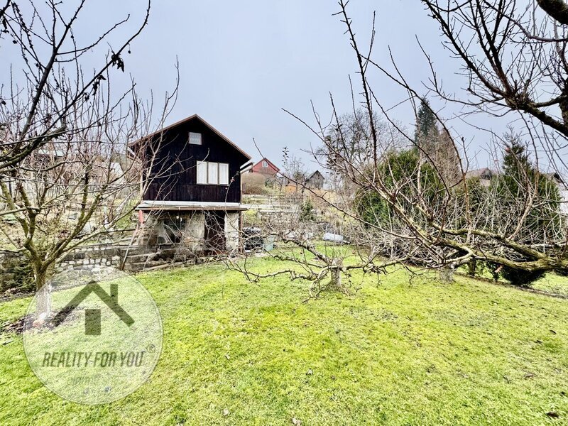 Prodej zahrádky se zděnou chatkou v oblíbené lokalitě Děčína VI - Letné