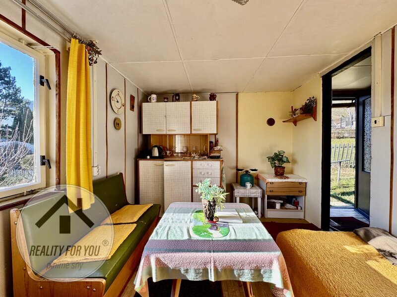 Prodej zahrádky se zděnou chatkou v oblíbené lokalitě Děčína VI - Letné