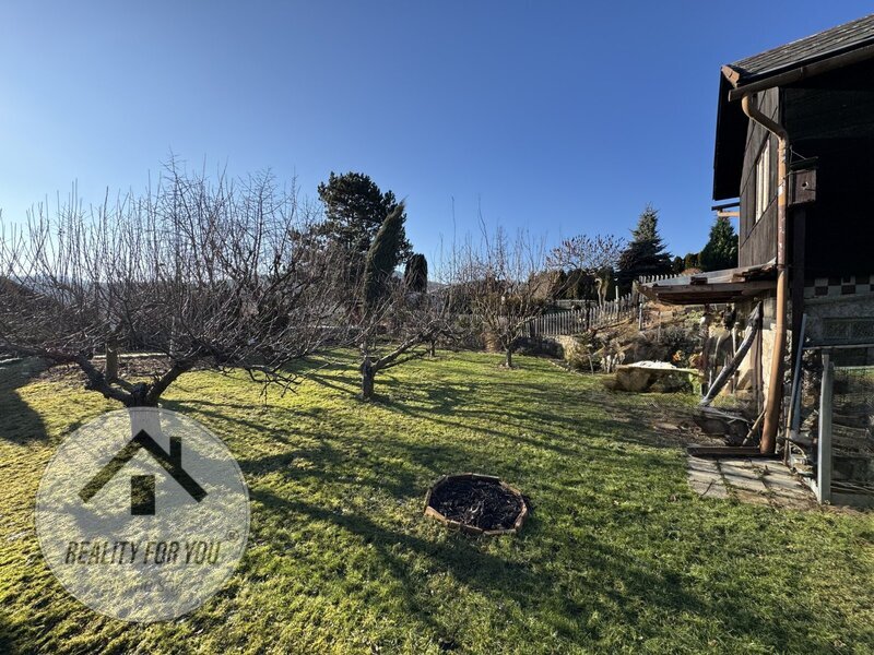 Prodej zahrádky se zděnou chatkou v oblíbené lokalitě Děčína VI - Letné