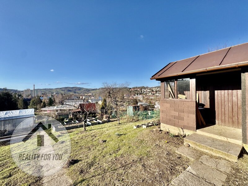 Prodej krásné zahrádky v Semilech - osada Trenérka