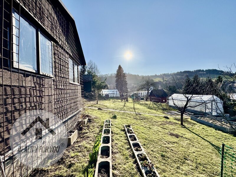 Prodej krásné zahrádky v Semilech - osada Trenérka