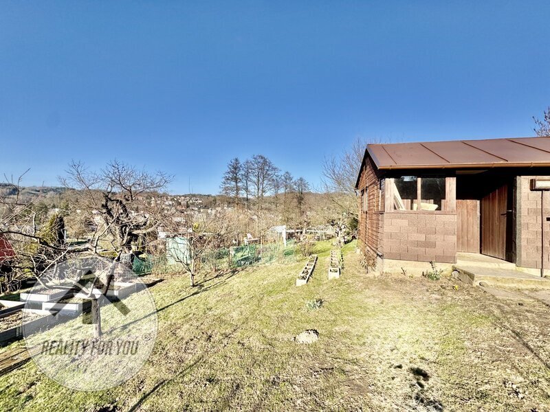 Prodej krásné zahrádky v Semilech - osada Trenérka