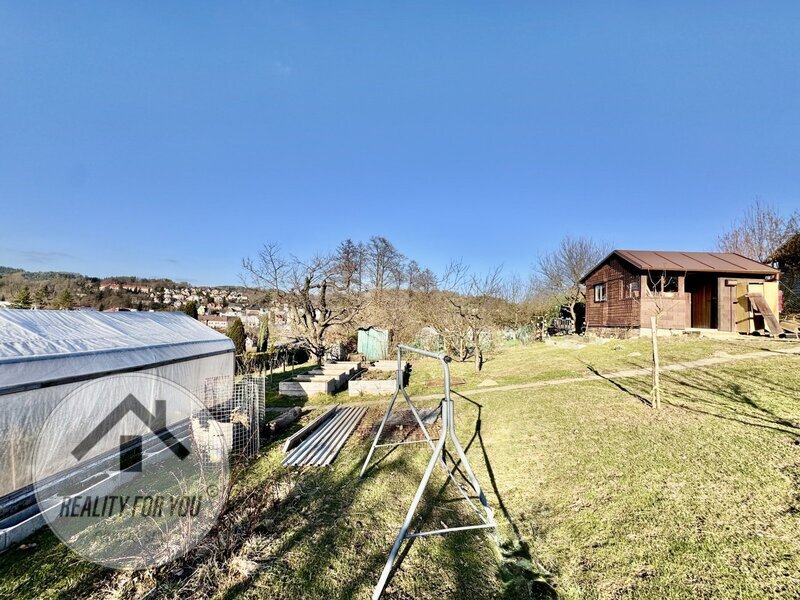 Prodej krásné zahrádky v Semilech - osada Trenérka