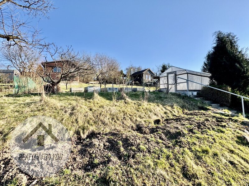 Prodej krásné zahrádky v Semilech - osada Trenérka