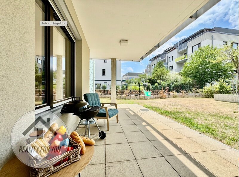 Moderní a vzdušný byt 3+kk s velkou zahrádkou Praha - Dolní Chabry