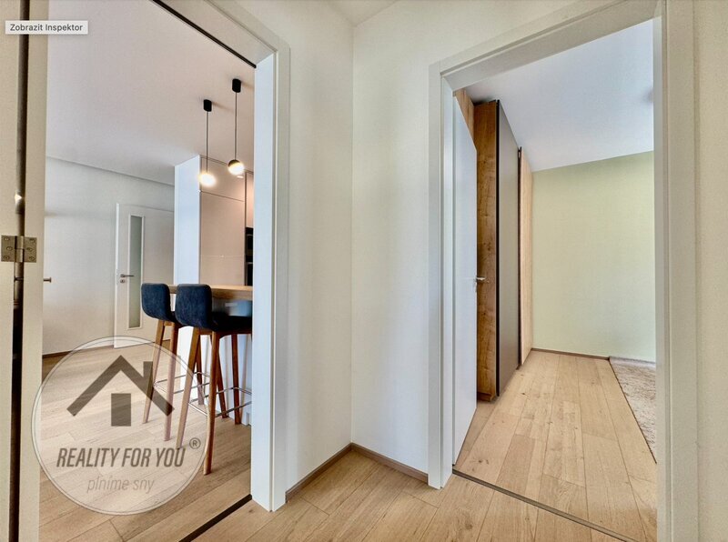 Moderní a vzdušný byt 3+kk s velkou zahrádkou Praha - Dolní Chabry