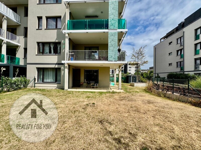 Moderní a vzdušný byt 3+kk s velkou zahrádkou Praha - Dolní Chabry