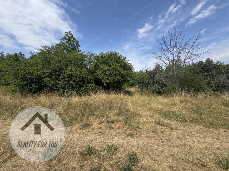 Pronájem velké zahrady v Praze – Troji - 1 000 m² | Jedinečný pozemek s velkým potenciálem