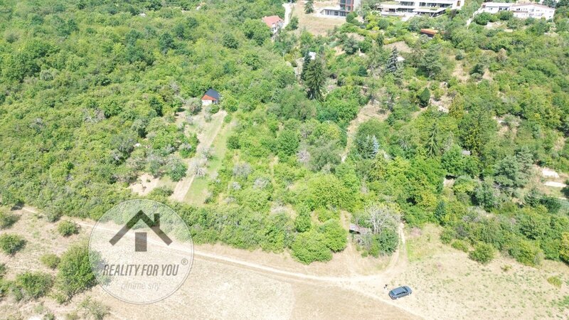 Pronájem velké zahrady  v Praze – Troji  - 2 558 m² | Jedinečný pozemek s velkým potenciálem