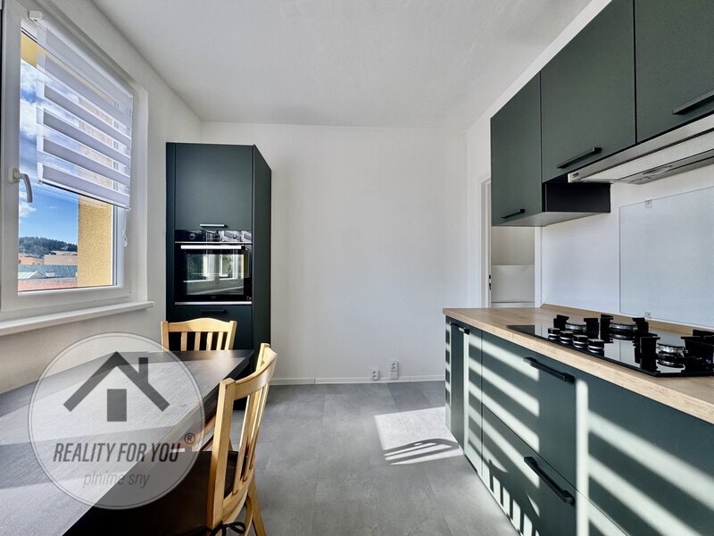 Pronájem moderního bytu 3+1 s lodžií | 76 m² | ul. Lípová, Jablonec nad Nisou