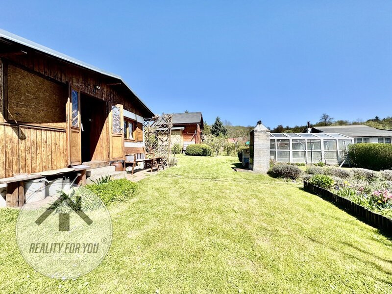 Prodej zavedené zahrady s chatkou v Benešově nad Ploučnicí