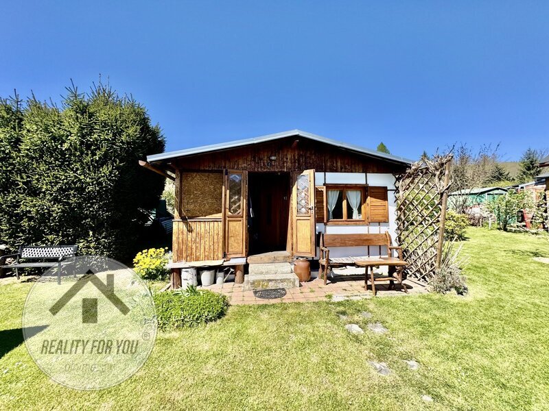 Prodej zavedené zahrady s chatkou v Benešově nad Ploučnicí