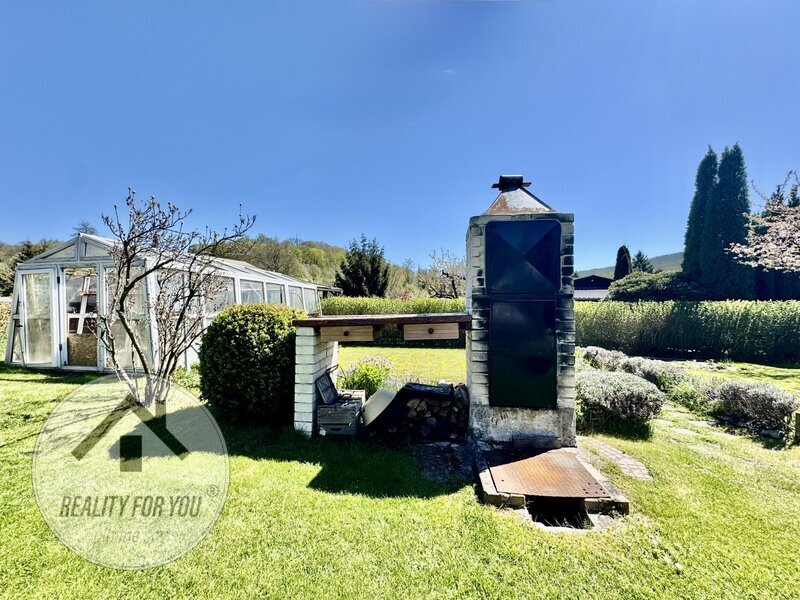 Prodej zavedené zahrady s chatkou v Benešově nad Ploučnicí