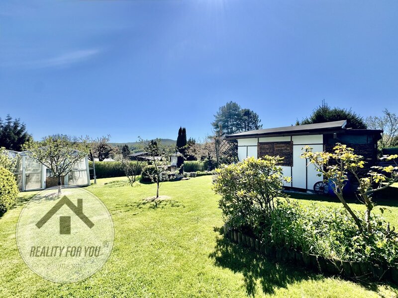 Prodej zavedené zahrady s chatkou v Benešově nad Ploučnicí