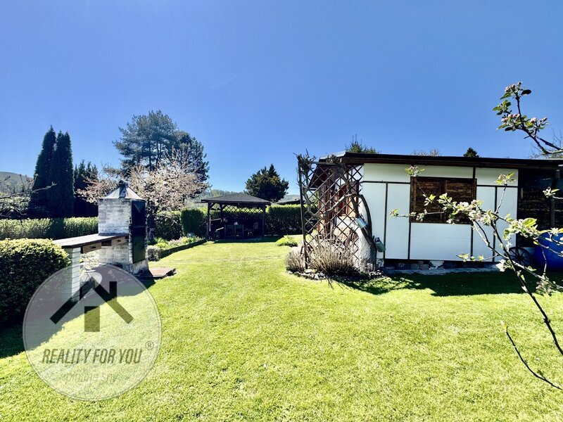 Prodej zavedené zahrady s chatkou v Benešově nad Ploučnicí