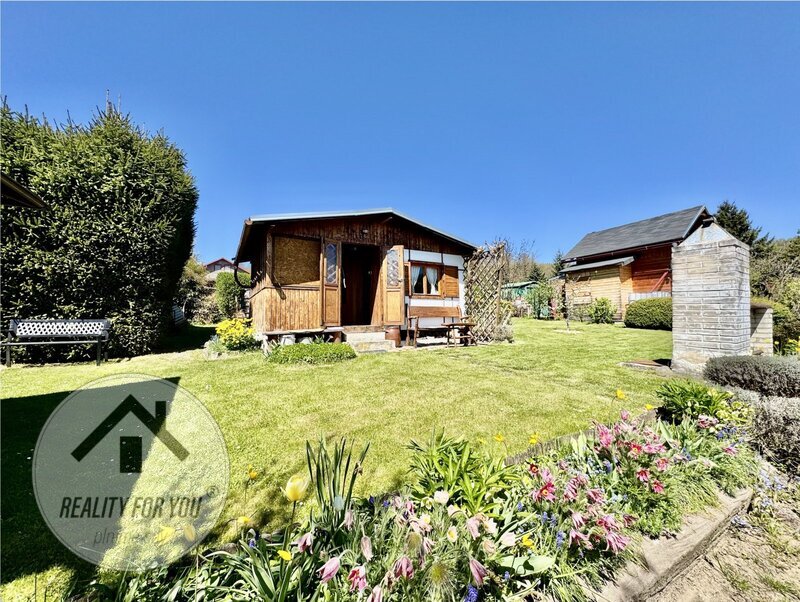 Prodej zavedené zahrady s chatkou v Benešově nad Ploučnicí