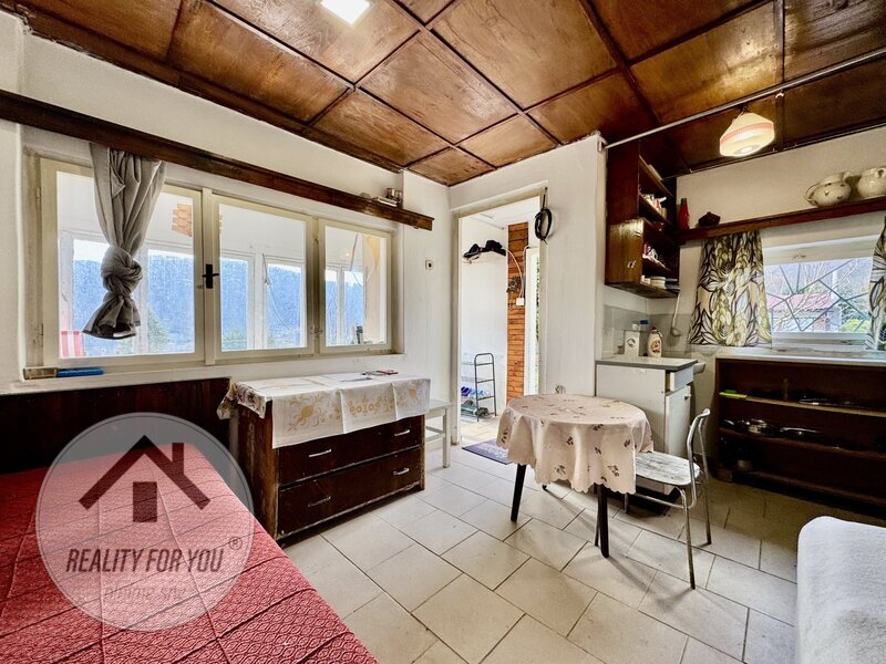 Prodej zděné chatky s velkým pozemkem v Ústí nad Labem - Střekově