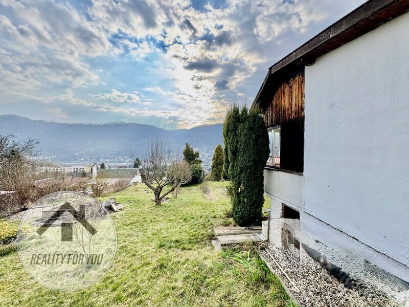 Prodej zděné chatky s velkým pozemkem v Ústí nad Labem - Střekově