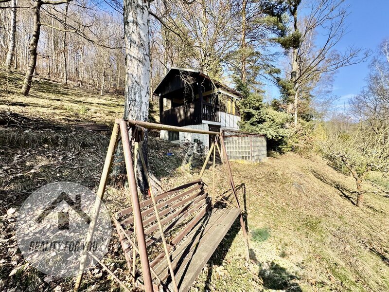 Prodej velké zahrady v Děčíně - Bynově