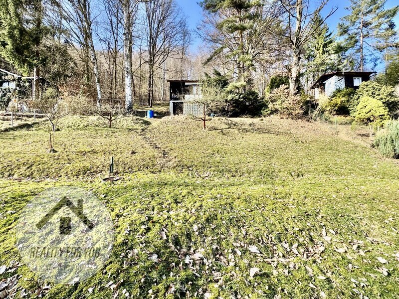 Prodej velké zahrady v Děčíně - Bynově