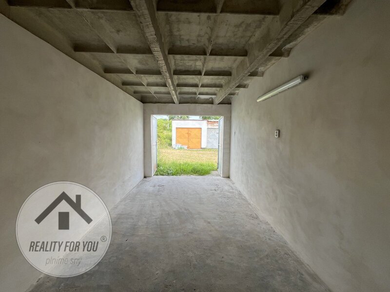 Pronájem garáže po kompletní rekonstrukci - Mladá Boleslav