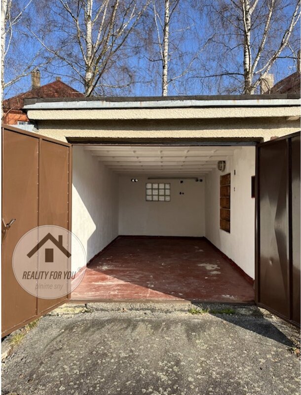 Pronájem garáže v Mimoni, ul. Letná