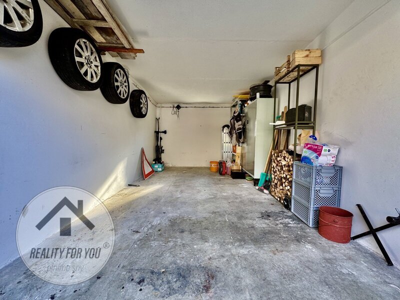Prodej velké garáže ve Varnsdorfu