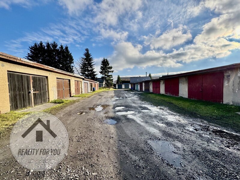 Prodej velké garáže ve Varnsdorfu