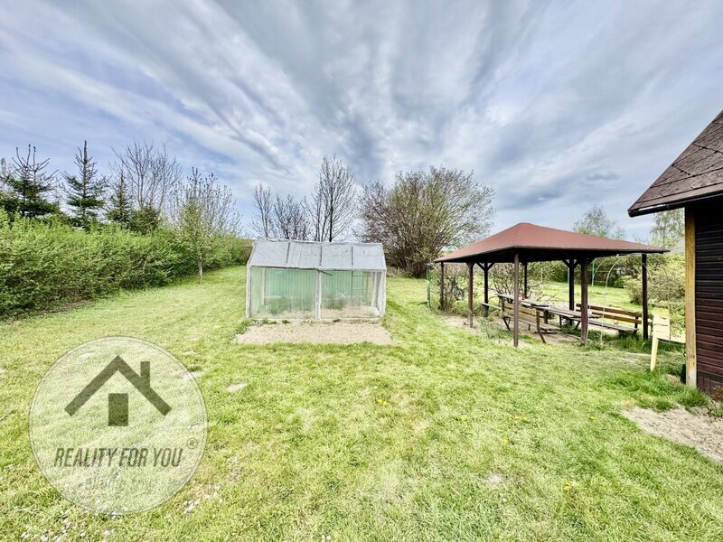 Prodej velké zahrady 1072 m2 v obci Šluknov - Císařský