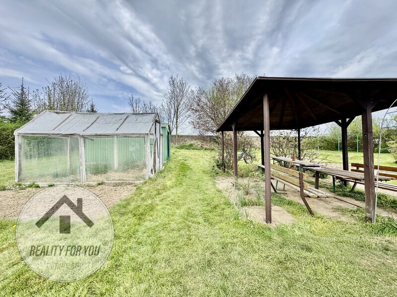 Prodej velké zahrady 1072 m2 v obci Šluknov - Císařský