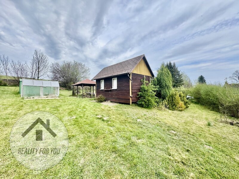 Prodej velké zahrady 1072 m2 v obci Šluknov - Císařský