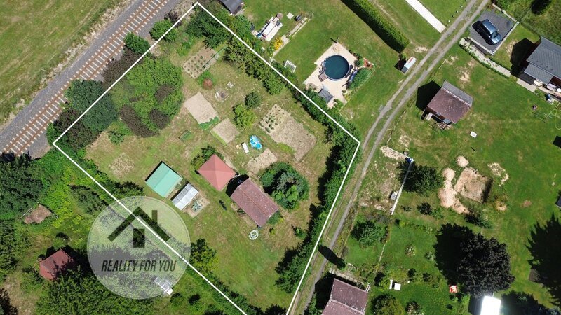 Prodej velké zahrady 1072 m2 v obci Šluknov - Císařský