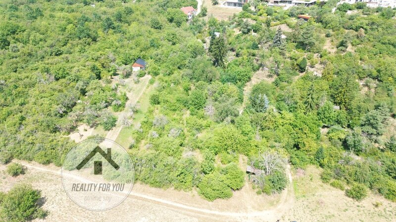 Pronájem velké zahrady  v Praze – Troji  - 1 200 m² | Jedinečný pozemek s velkým potenciálem