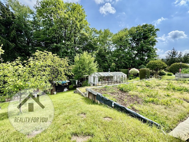 Podnájem krásné zahrádky s chatkou v obci Bítouchov u Semil