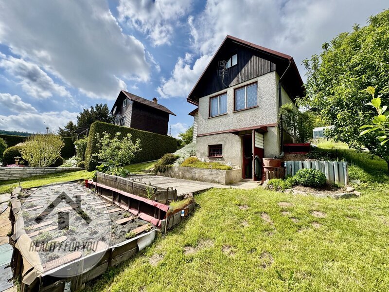 Podnájem krásné zahrádky s chatkou v obci Bítouchov u Semil