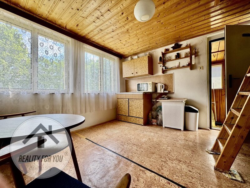 Podnájem krásné zahrádky s chatkou v obci Bítouchov u Semil