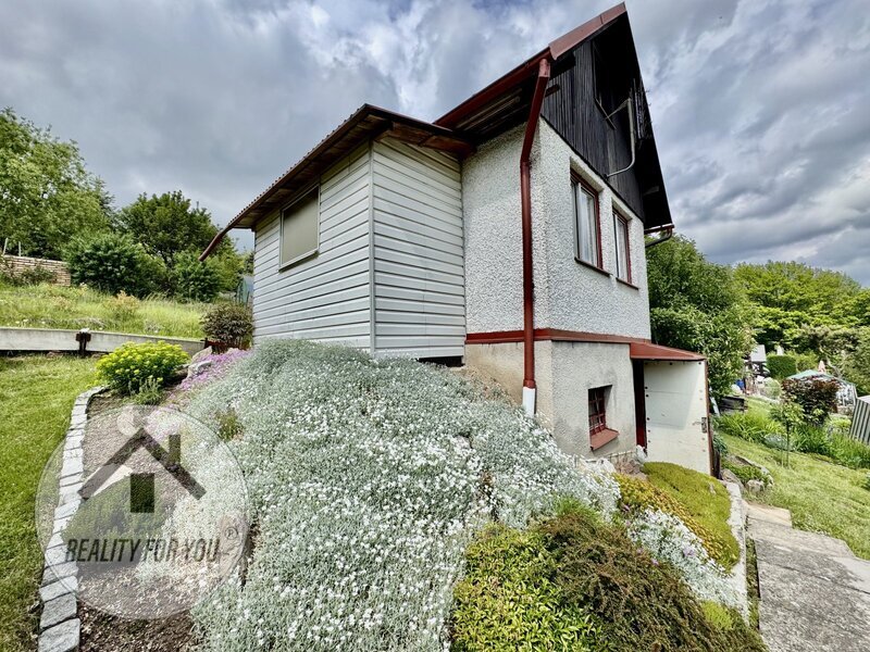 Podnájem krásné zahrádky s chatkou v obci Bítouchov u Semil